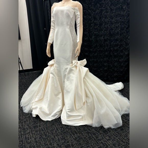 Jimmy Choo beautiful fit n flare Wedding Gown Size 12 NWT - Picture 8 of 16